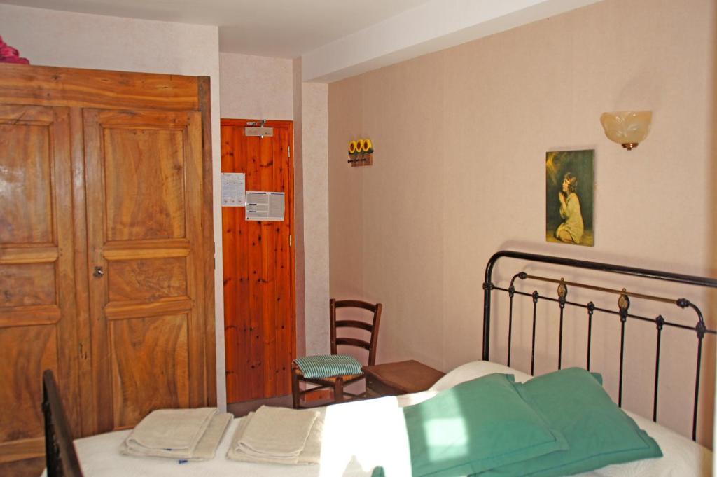 Le Relais Des Vaudois Hotel Freissinieres Room photo